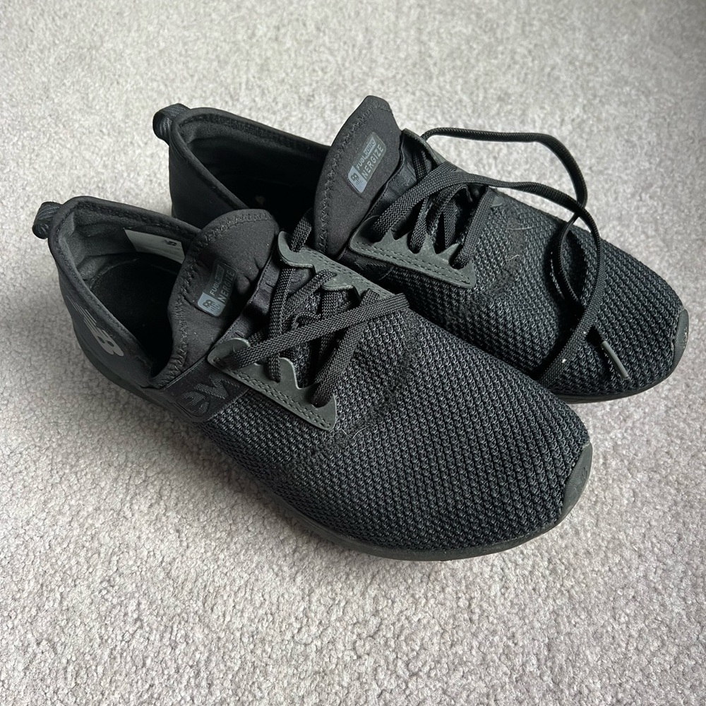 New Balance Women’s Black Athletic Shoes